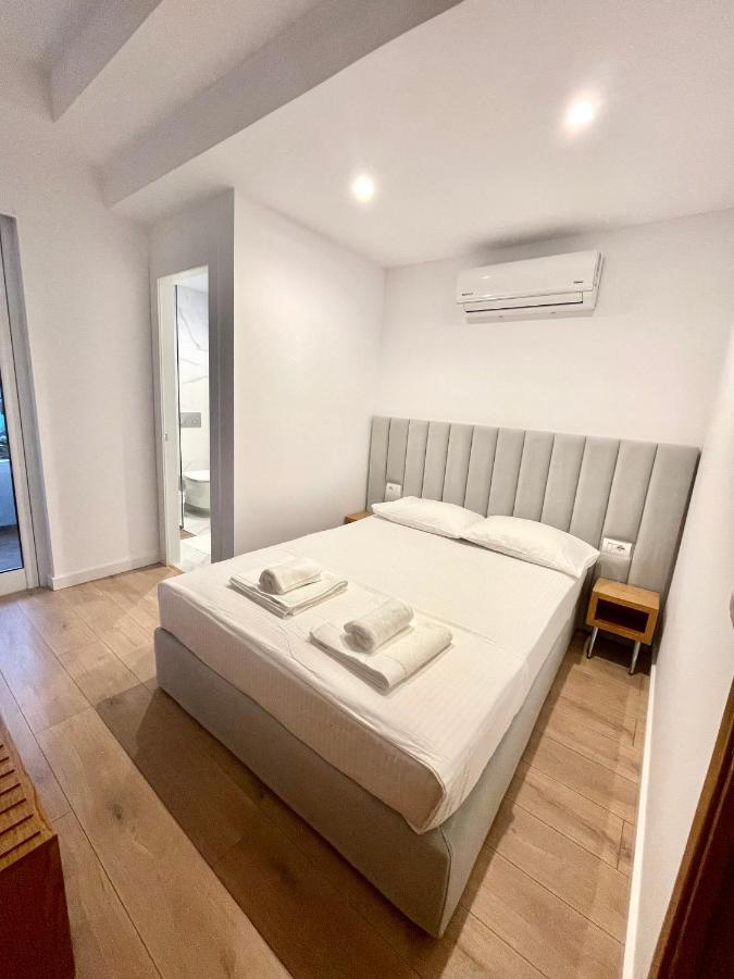 Hotel Aulona ซารานเดอ ภายนอก รูปภาพ