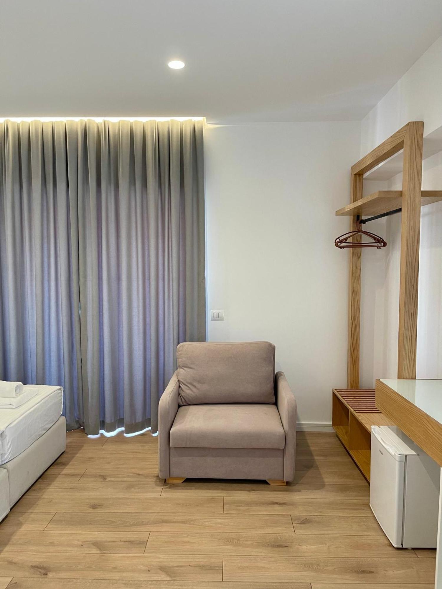 Hotel Aulona ซารานเดอ ภายนอก รูปภาพ