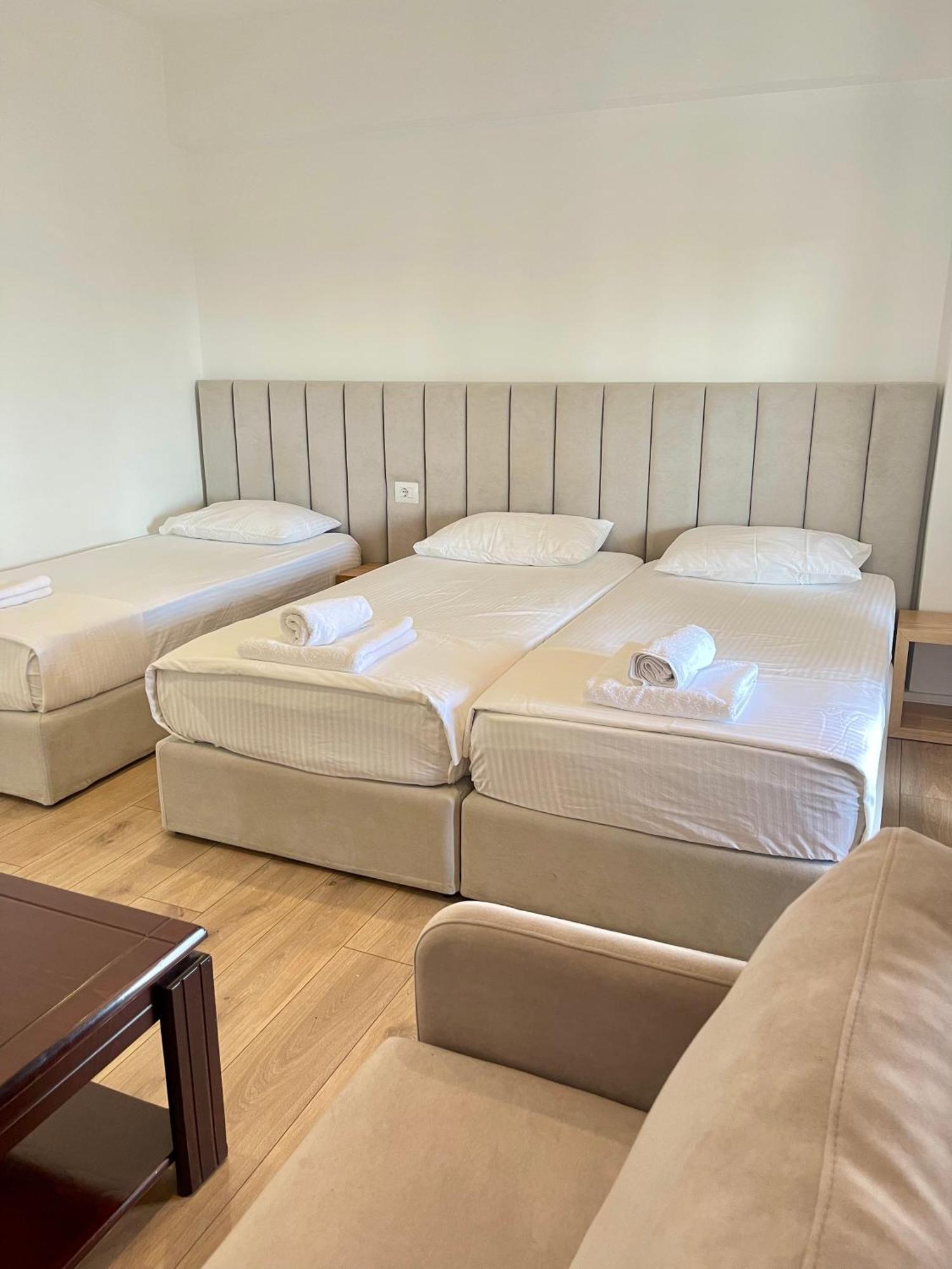 Hotel Aulona ซารานเดอ ภายนอก รูปภาพ