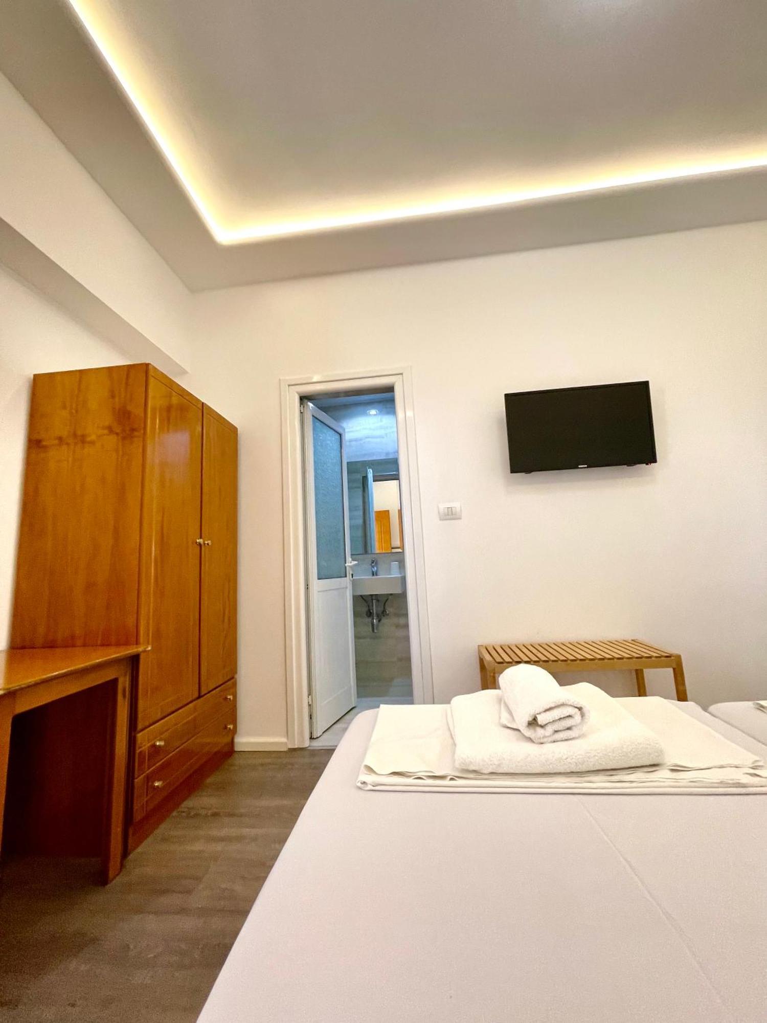 Hotel Aulona ซารานเดอ ภายนอก รูปภาพ