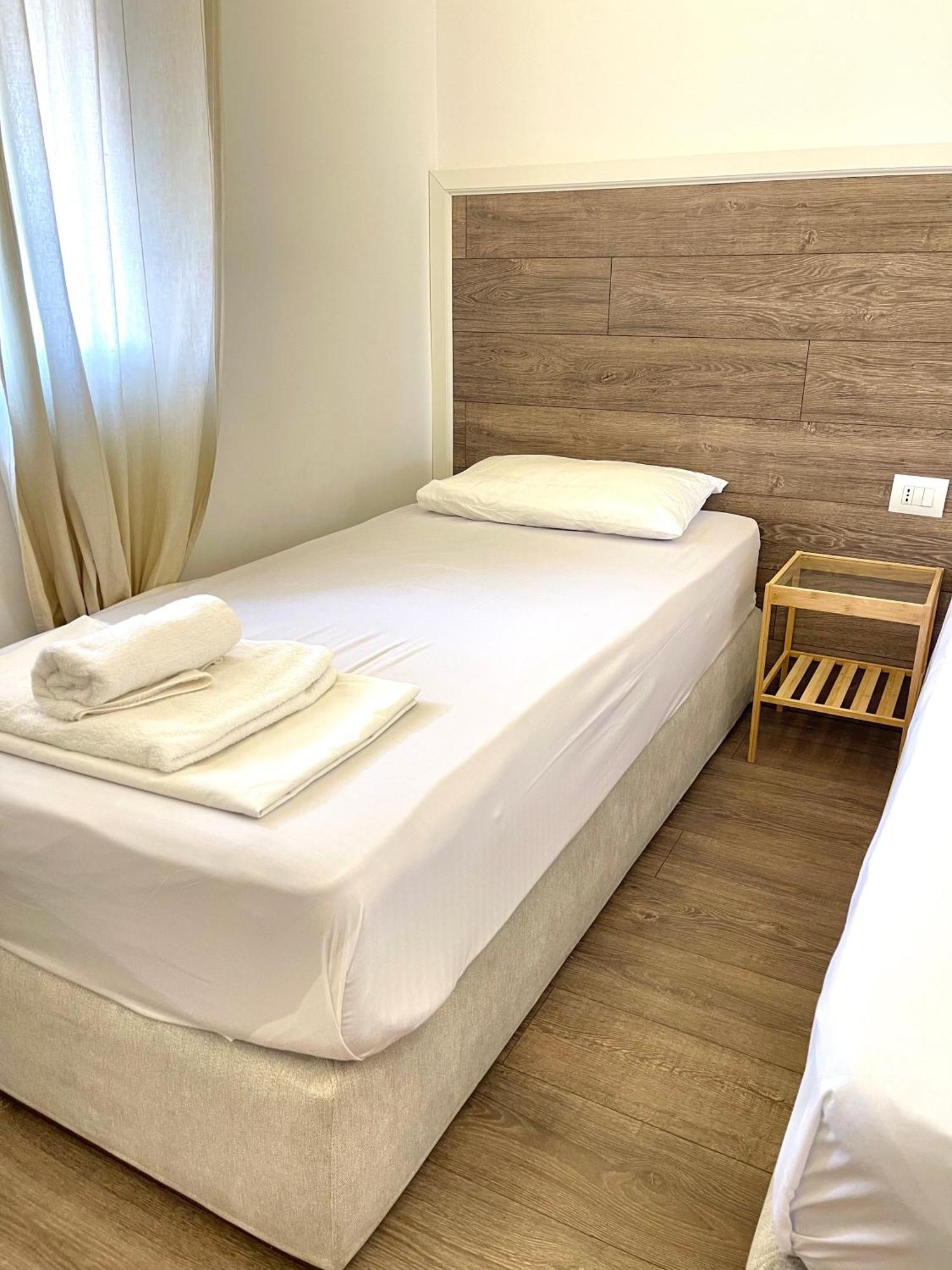 Hotel Aulona ซารานเดอ ภายนอก รูปภาพ