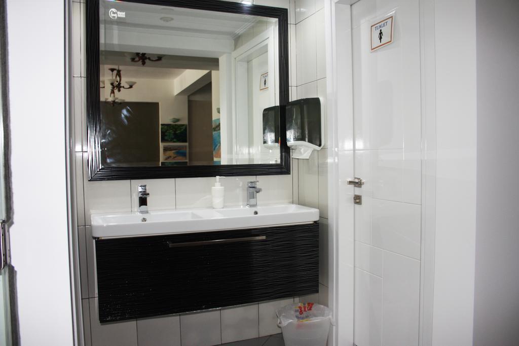 Hotel Aulona ซารานเดอ ภายนอก รูปภาพ